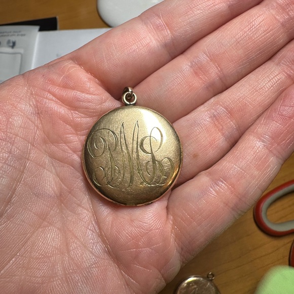 Antique Victorian Gold Filled Seed Pearl Floral Locket - Picture 5 of 5